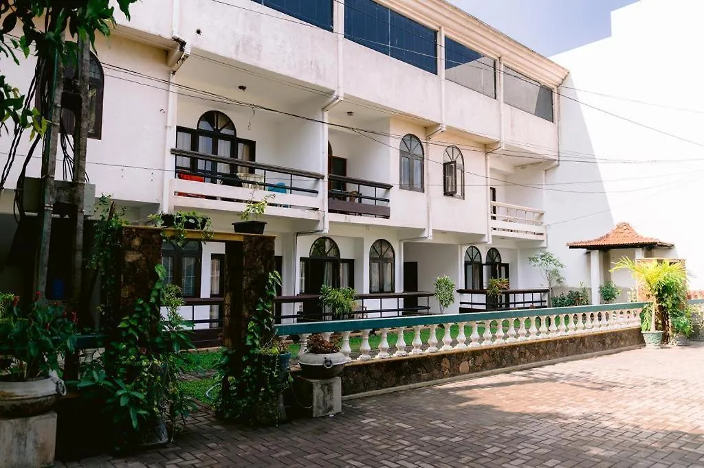 Romantic Garden Hotel Negombo